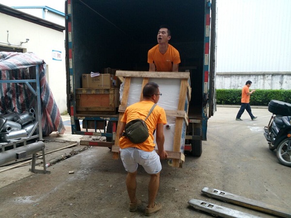 0.5噸燃?xì)庑驼羝l(fā)生器配套酒店廚房蒸汽發(fā)貨實(shí)例圖 0.5噸燃?xì)庑驼羝l(fā)生器配套酒店廚房蒸汽發(fā)貨實(shí)例圖