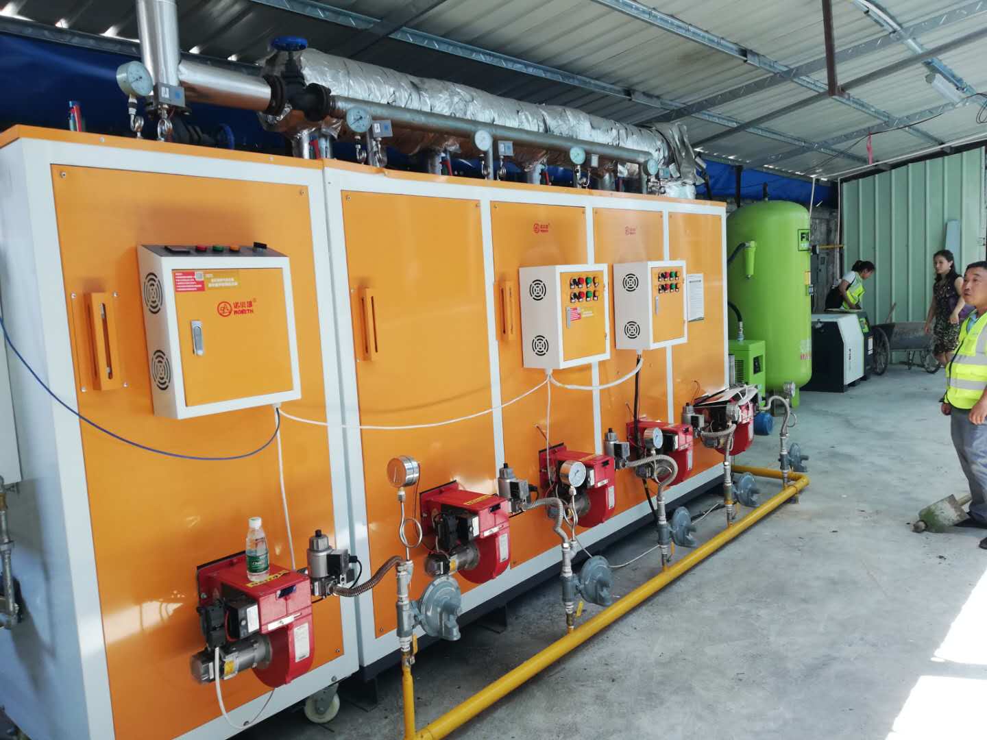 傳統(tǒng)燃煤鍋爐環(huán)境污染嚴(yán)重，使用蒸汽發(fā)生器煮豆?jié){環(huán)保衛(wèi)生