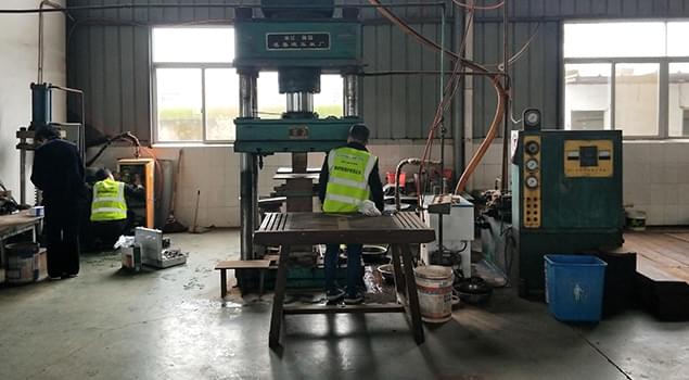 茶葉烘干用電加熱蒸汽發(fā)生器，5分鐘出蒸汽，6小時能產700塊茶餅