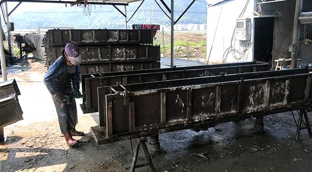 諾貝思48kw蒸汽發(fā)生器養(yǎng)護水泥管道，4小時實現脫模，1天可養(yǎng)護30根